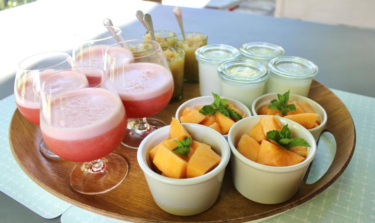 Mas De Rique Hotel Saint-Etienne-du-Gres Ngoại thất bức ảnh