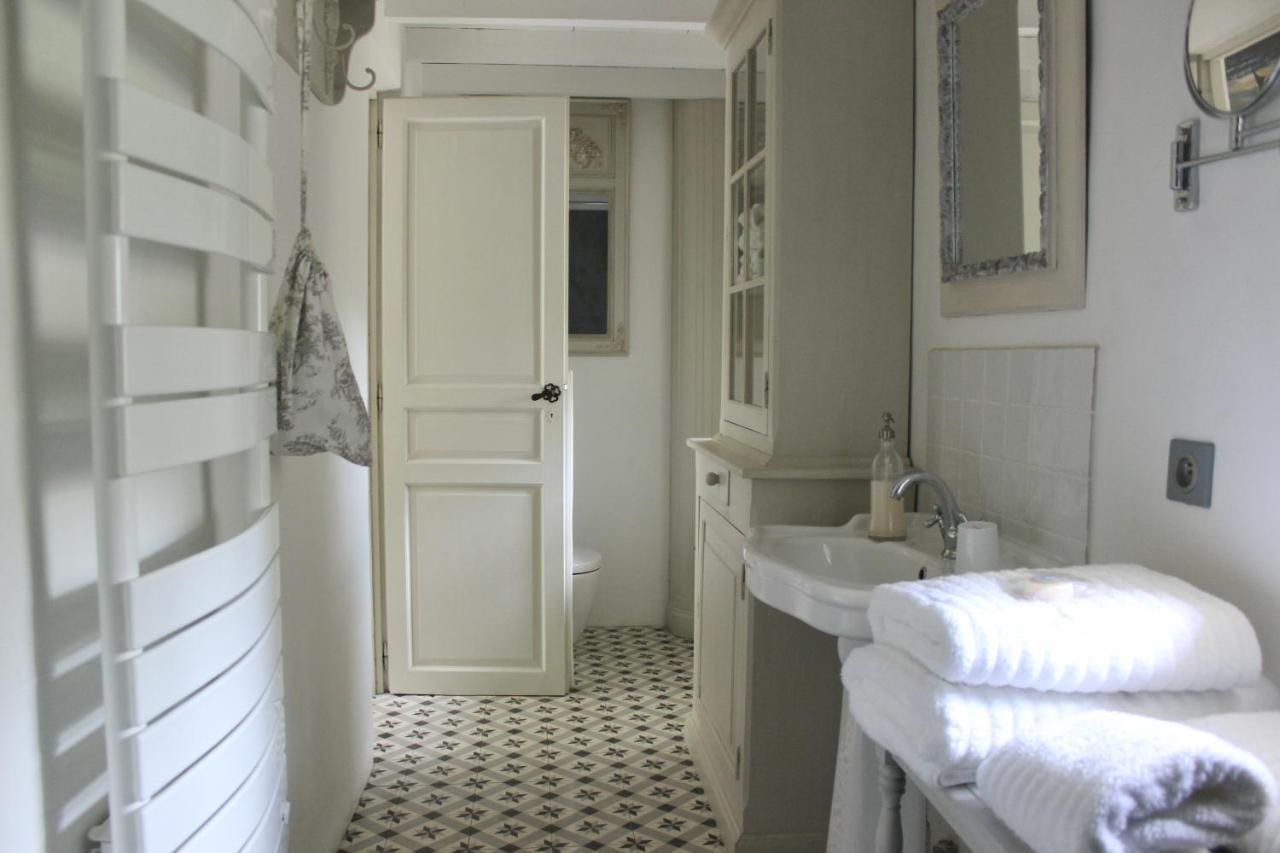 Mas De Rique Hotel Saint-Etienne-du-Gres Ngoại thất bức ảnh